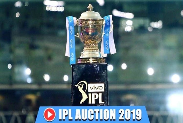 आंकड़ों पर गौर करें तो आईपीएल से दर्शक दूरी बनाते जा रहे हैं।