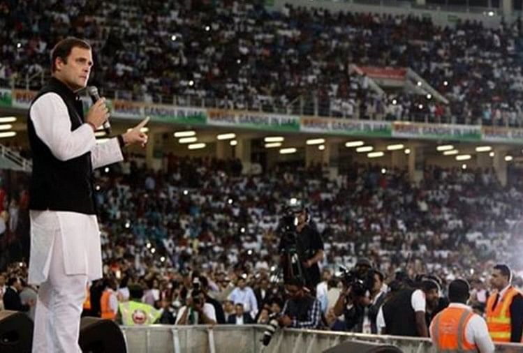 राहुल गांधी ने मनोहर परिकर से की मुलाकात, जल्द ठीक होने की दी शुभकामनाएं राहुल गांधी