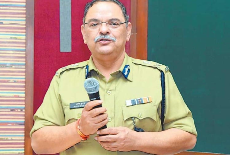 सीबीआई निदेशक ने एजेंसी की सभी शाखाओं की समीक्षा बैठक बुलाई Rishi Kumar Shukla