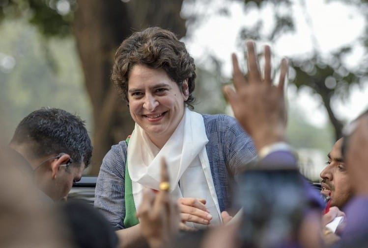 कुछ ही देर में राहुल व ज्योतिरादित्य के साथ लखनऊ पहुंचेंगी प्रियंका वाड्रा, रोड शो का ये है प्लान priyanka gandhi vadra in lucknow.