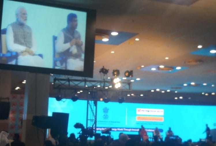 ग्रेनो : पीएम मोदी ने किया पेट्रोटेक 2019 का उद्घाटन, गिनाईं सरकार की उपलब्धियां पीएम मोदी पहुंचे ग्रेटर नोएडा