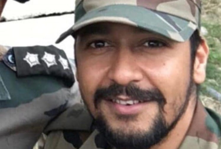 एक मेजर की चल रही थी अंतिम विदाई तभी आई दूसरे मेजर के शहीद होने की खबर, उत्तराखंड ने फिर खोया 'लाल' मेजर विभूति ढौंडियाल