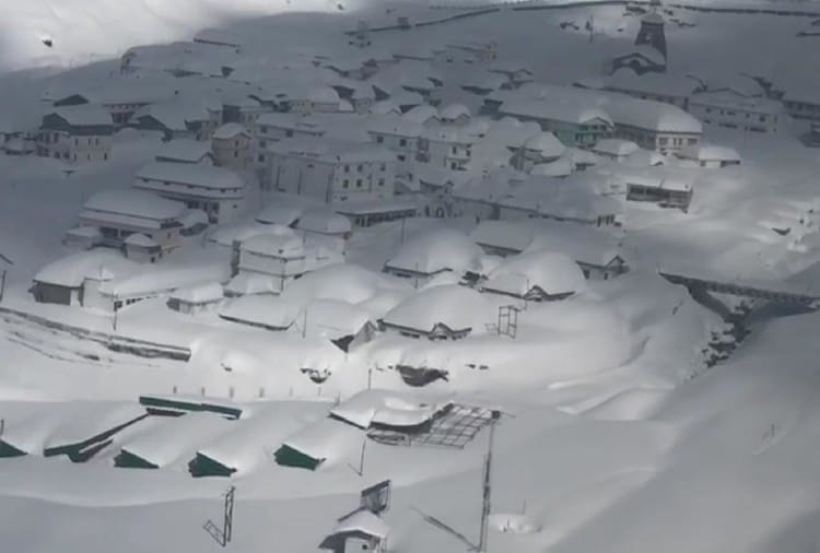 Kedarnath Dham Snowfall Exclusive photos