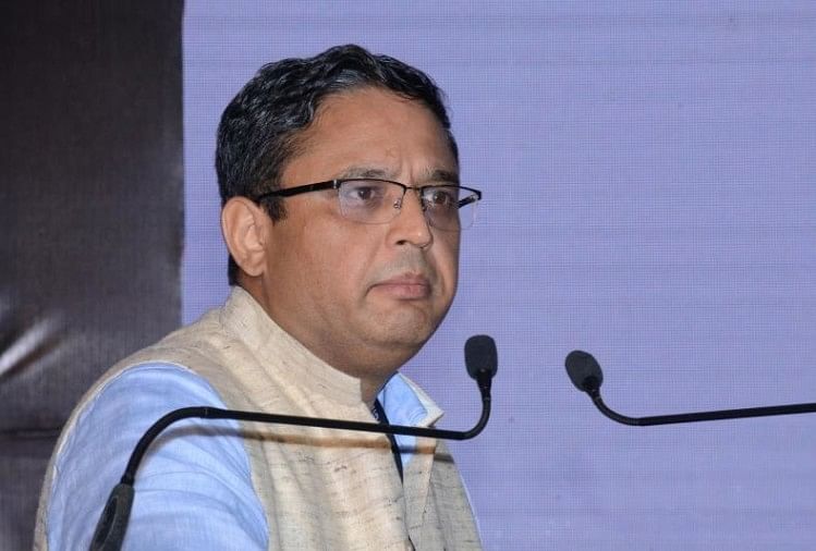उत्तराखंड के पूर्व सीएम के बेटे की कांग्रेस में जाने की अटकले तेज, पेशे से पत्रकार और आईटी जानकार मनीष खंडूड़ी