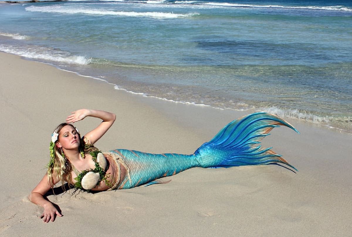 Jessica Bell And Amelia Lassetter Friends Grow Up To Become Real Life Little Mermaids र यल ल इफ म जलपर बन गई य द ख बस रत लड क य अब करत ह ऐस क म Amar