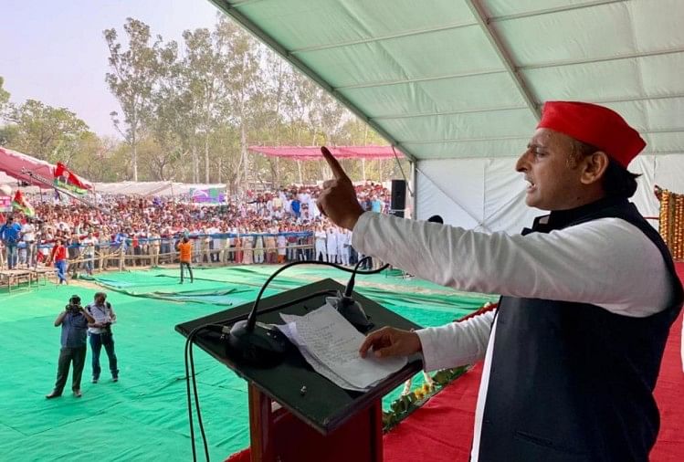 अखिलेश यादव