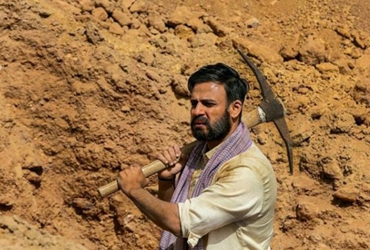 पीएम मोदी की बायोपिक को सेंसर बोर्ड से मिली हरी झंडी, रिलीज होने का रास्ता साफ नरेंद्र मोदी की बायोपिक का एक दृश्य