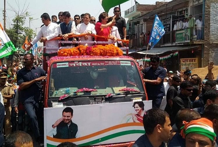 अमेठी में राहुल गांधी का रोड शो