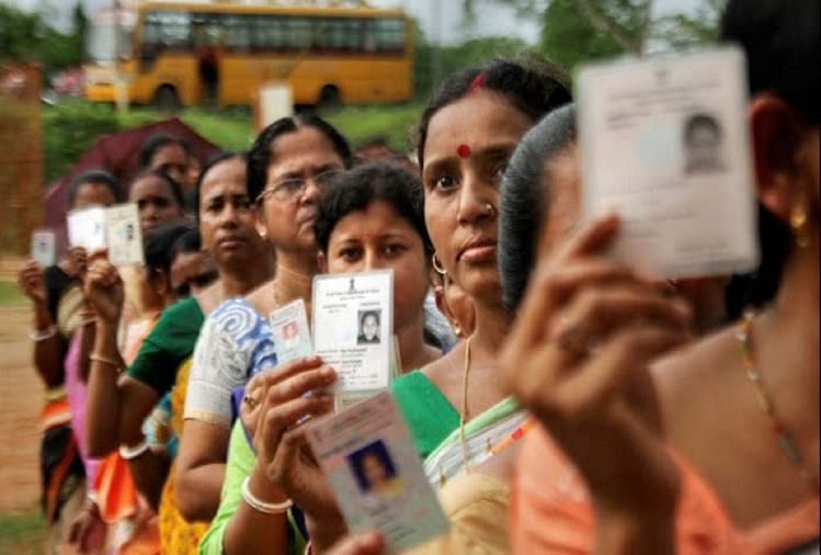 डीएमके उम्मीदवार के दफ्तर में मिले 11 करोड़ रुपये, वेल्लोर लोकसभा चुनाव रद्द lok sabha elections 2019: Tamil Nadu Vellore seat Polls Cancelled After Huge Cash Haul