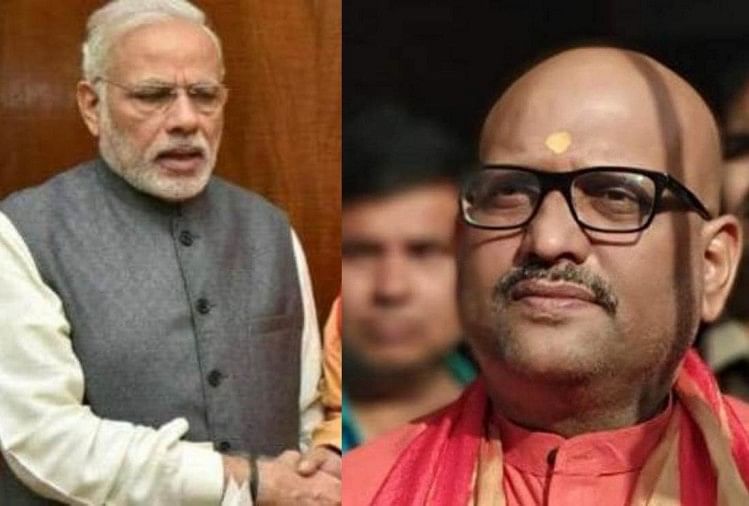 नरेंद्र मोदी और अजय राय (फाइल फोटो)