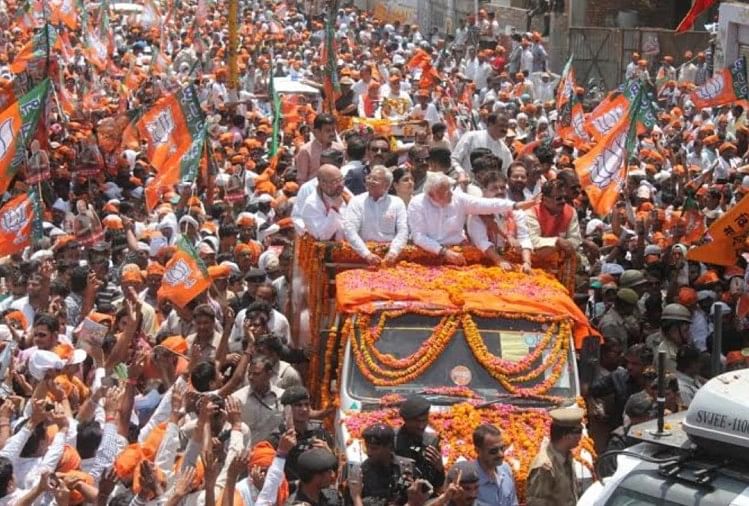 24 अप्रैल 2014 को मोदी का वाराणसी में रोड शो