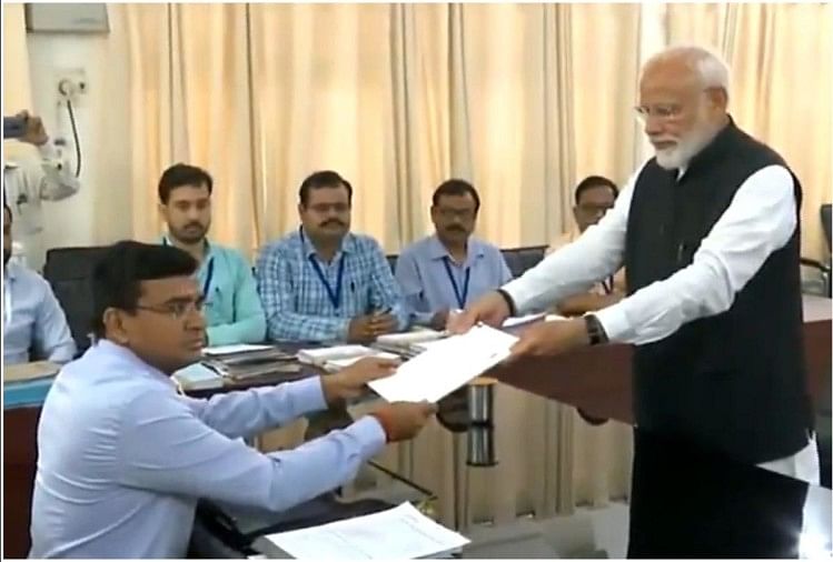 नरेंद्र मोदी