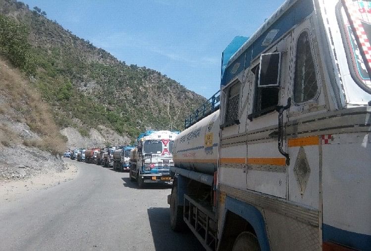 landslide on Jammu-srinagar Highway