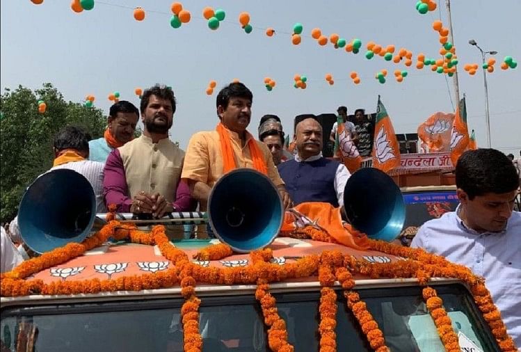 दिल्ली के चुनावी रण में सेलिब्रिटी को सेलिब्रिटी का ही सहारा, प्रचार में हर पार्टी ने बहाए पसीने मनोज तिवारी के लिए भोजपुरी कलाकार खेसारी लाल यादव ने किया चुनाव प्रचार