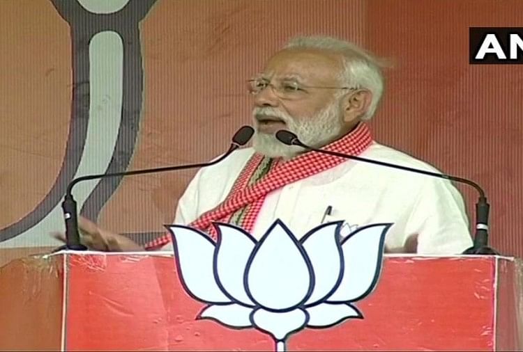गाजीपुर में जनसभा को संबोधित करते पीएम मोदी