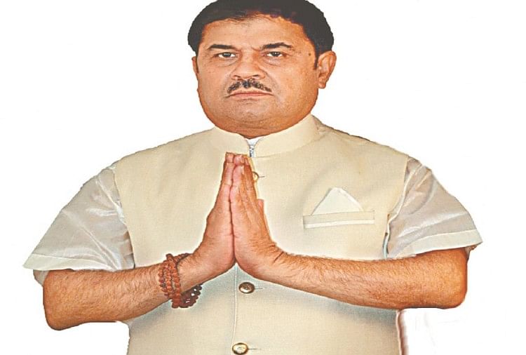 1107 करोड़ की संपत्ति वाले रमेश इस चुनाव में सबसे अमीर प्रत्याशी रमेश शर्मा (फाइल फोटो)