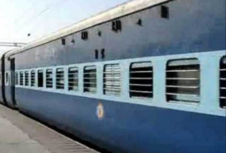 à¤¡à¥à¤®à¥