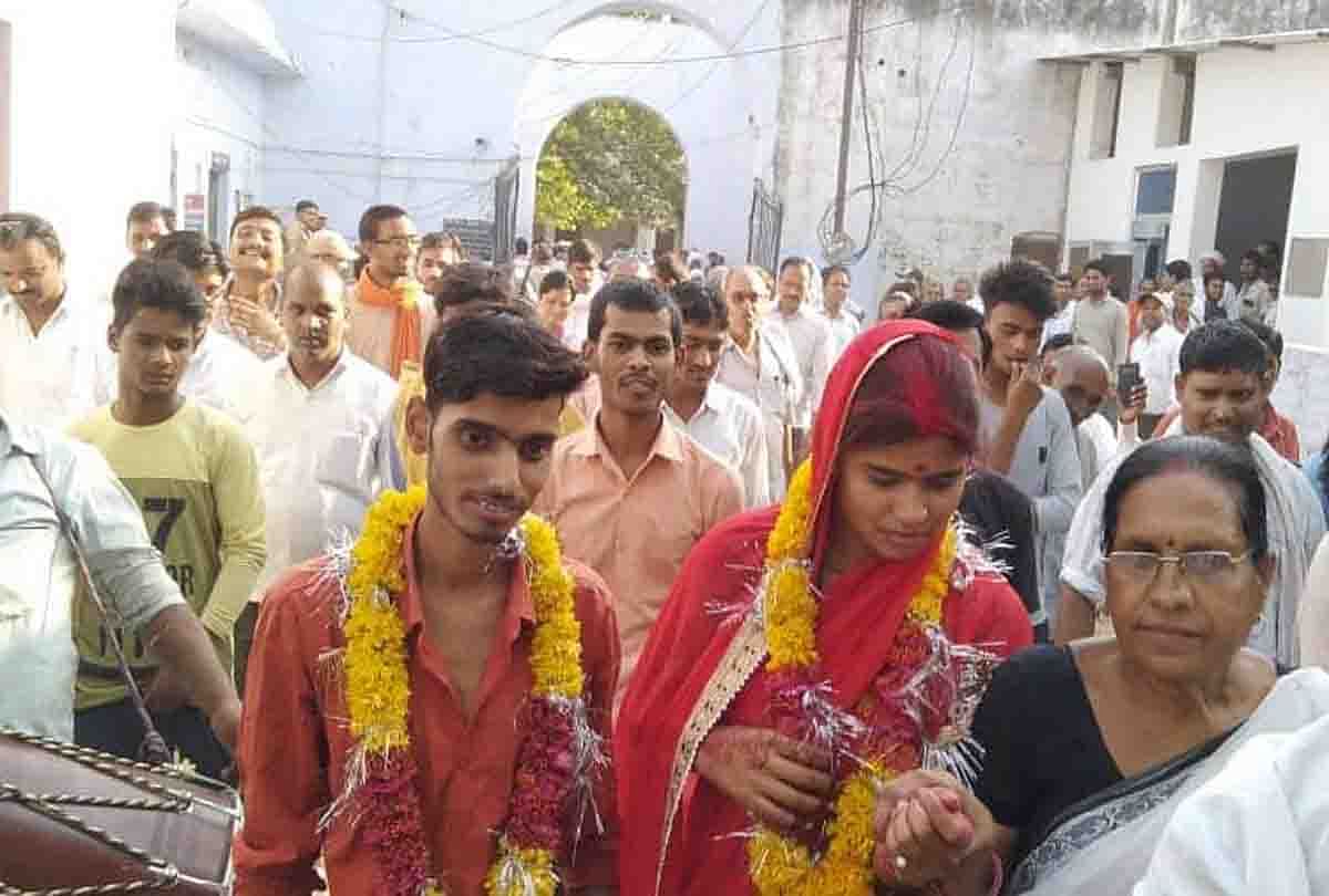 शादॠà¤à¥ बाद थानॠसॠà¤à¤° à¤à¤¾à¤¤à¤¾ पà¥à¤°à¥à¤®à¥ à¤à¥à¤¡à¤¼à¤¾