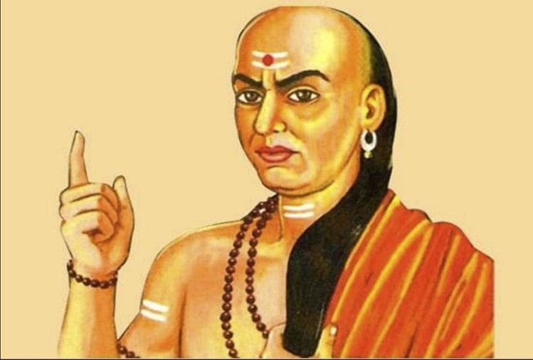 Chanakya Niti In Hindi These Five Bad Habits May Destroy You According To Chanakya Niti - चाणक्य नीति: आपका सत्यानाश कर सकती हैं ये पांच आदतें, तुरंत छोड़ दें - Amar Ujala