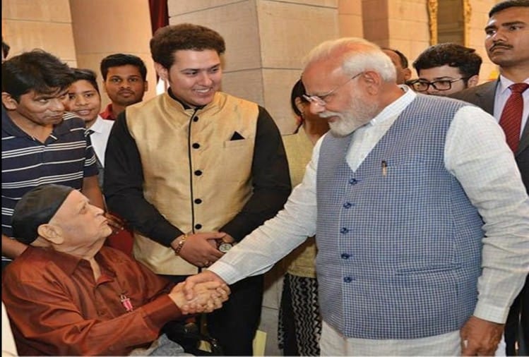 Image result for à¤¦à¤¿à¤¨à¥à¤¯à¤¾à¤° à¤à¤¾à¤à¤à¥à¤°à¥à¤à¥à¤à¤° pic