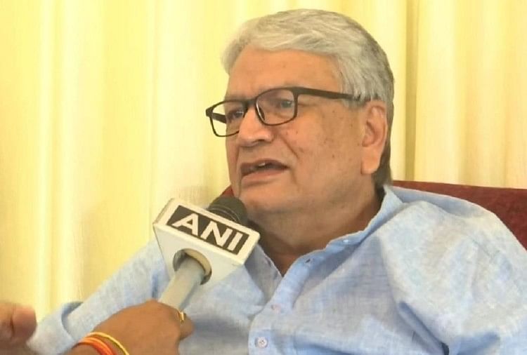 पूर्व केंद्रीय मंत्री असलम शेर खान ने राहुल को लिखा पत्र, कहा- मुझे सौंपी जाए कांग्रेस की कमान पूर्व केंद्रीय मंत्री असलम शेर खान