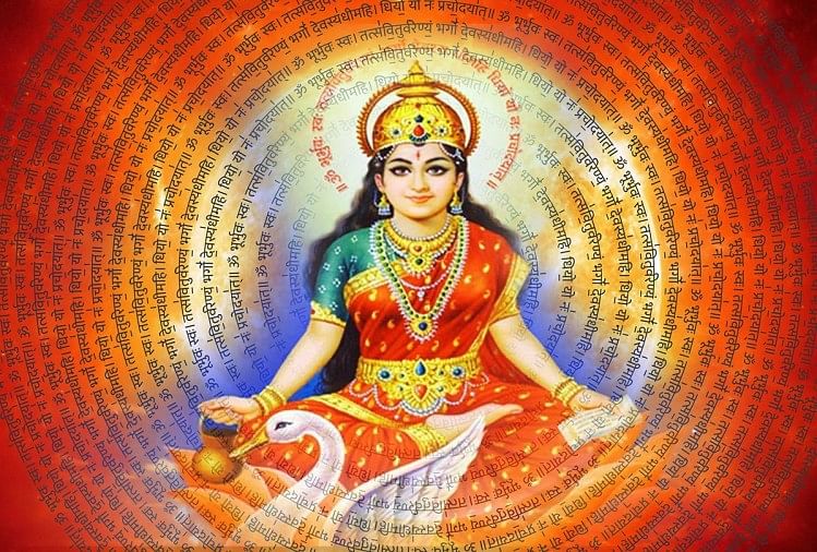 gayatri-mantra-meaning-significanc-benefits-and-chant-timing