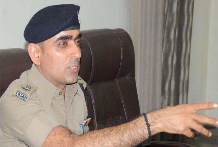 Ssp Agra Jogendra Kumar Singh Said Policeman No Facebook And Whatsapp