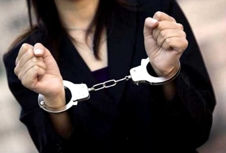 Maharashtra: Seorang Gadis Mengadu ke Polisi Setelah Ibu Menikahi Anak Perempuannya Untuk Keempat Kalinya Dalam Setahun, Kasus Terdaftar