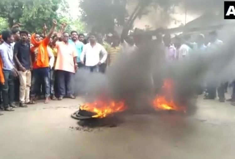 पश्चिम बंगाल में भाजपा-टीएमसी कार्यकर्ता आपस में भिड़े