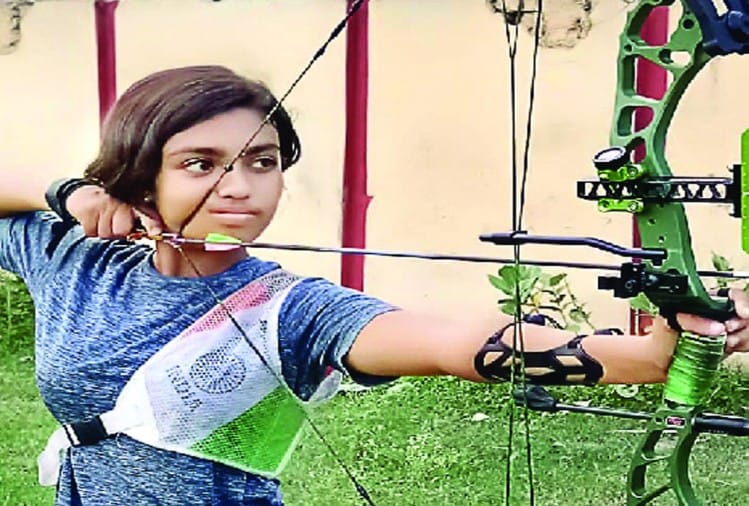 Ambika From Kanpur Got Selected In Youth International Archery