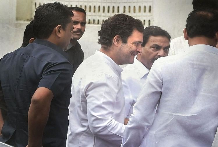 कुछ ही देर में राहुल गांधी पहुंचेंगे कश्मीर, सियासत ने बदली घाटी की हवा, अबतक दो बड़े बयान राहुल गांधी