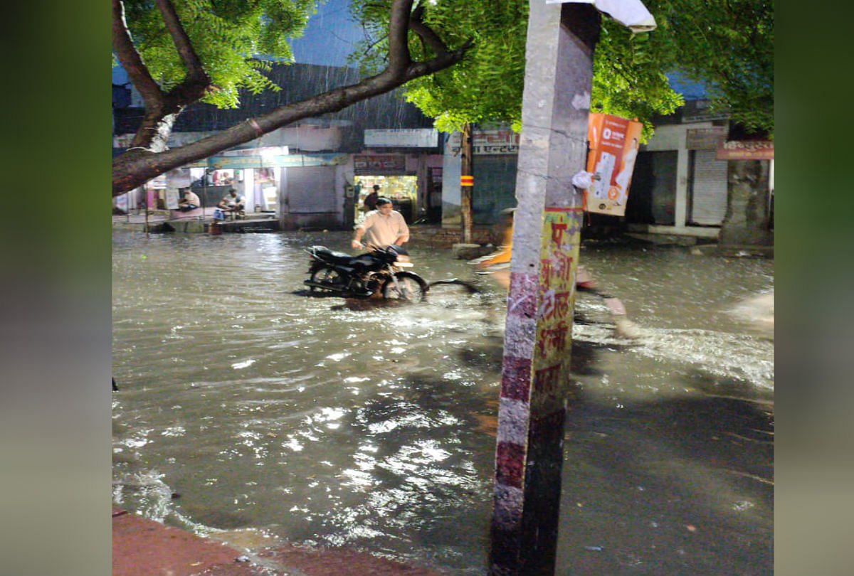 Gujarat: Heavy Rain In Vadodra, Five Thousand People Rescued ...