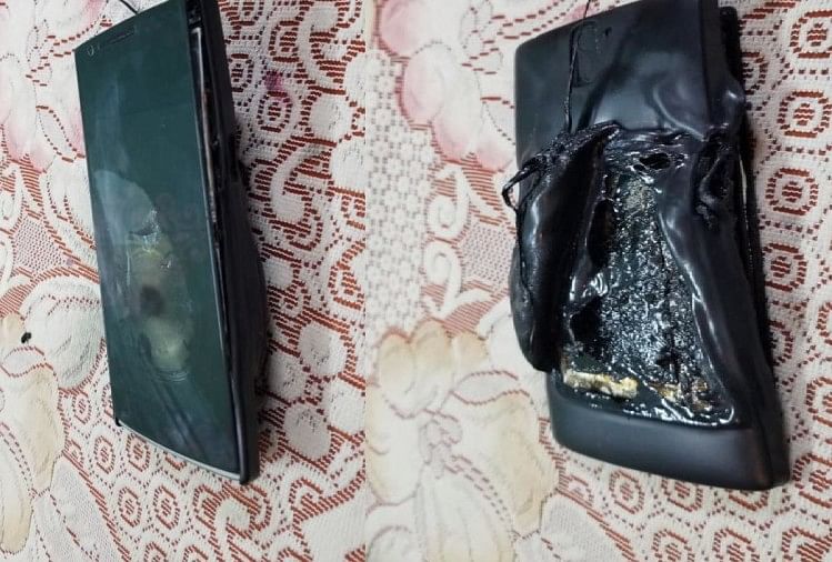 OnePlus Smartphone catches fire