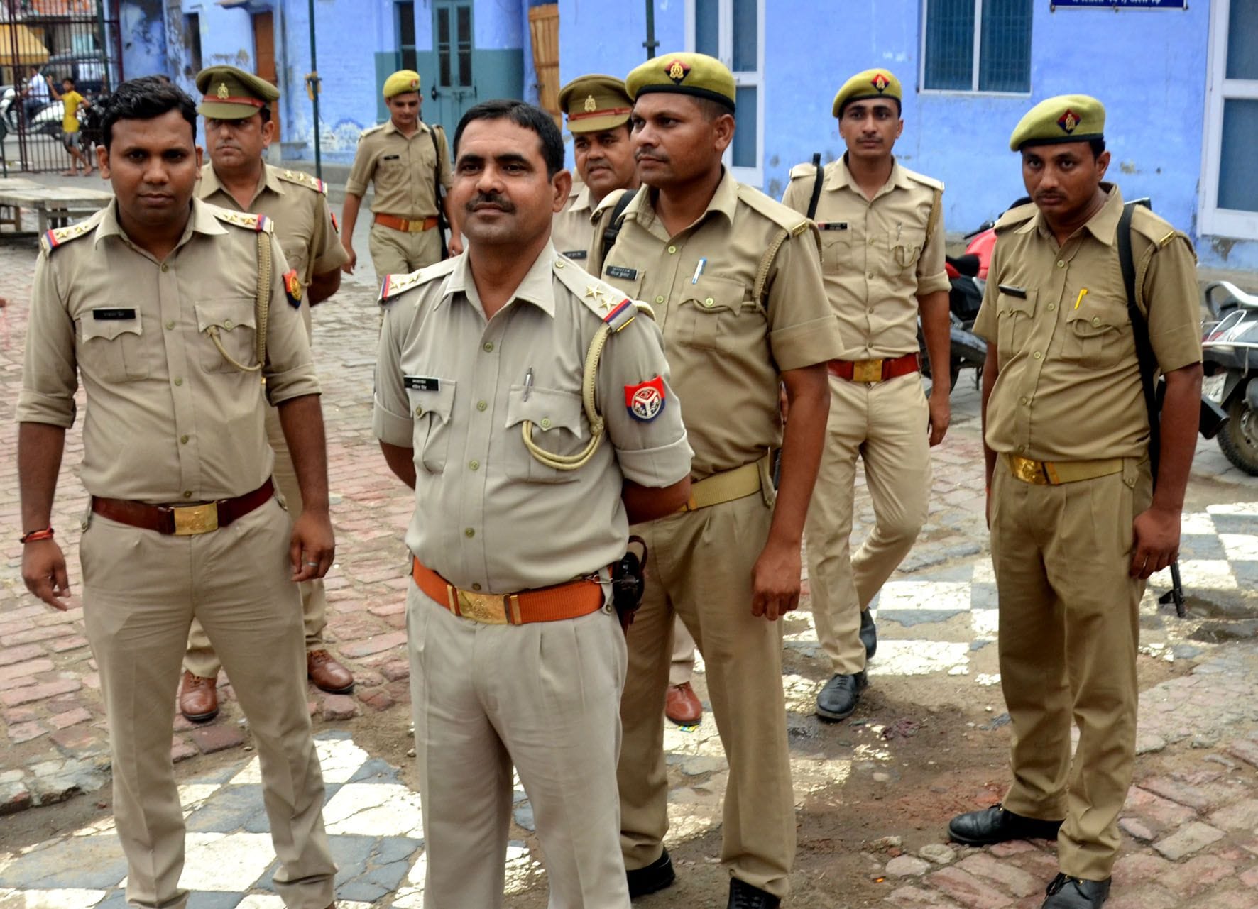 आरएसएस कार्यकर्ता के साथ हुई मारपीट के बाद रामलीला मैदान पर विरोध प्रदर्शन के दौरान तैनात पुलिस ? आरएसएस कार्यकर्ता के साथ हुई मारपीट के बाद रामलीला मैदान पर विरोध प्रदर्शन के दौरान तैनात पुलिस ?