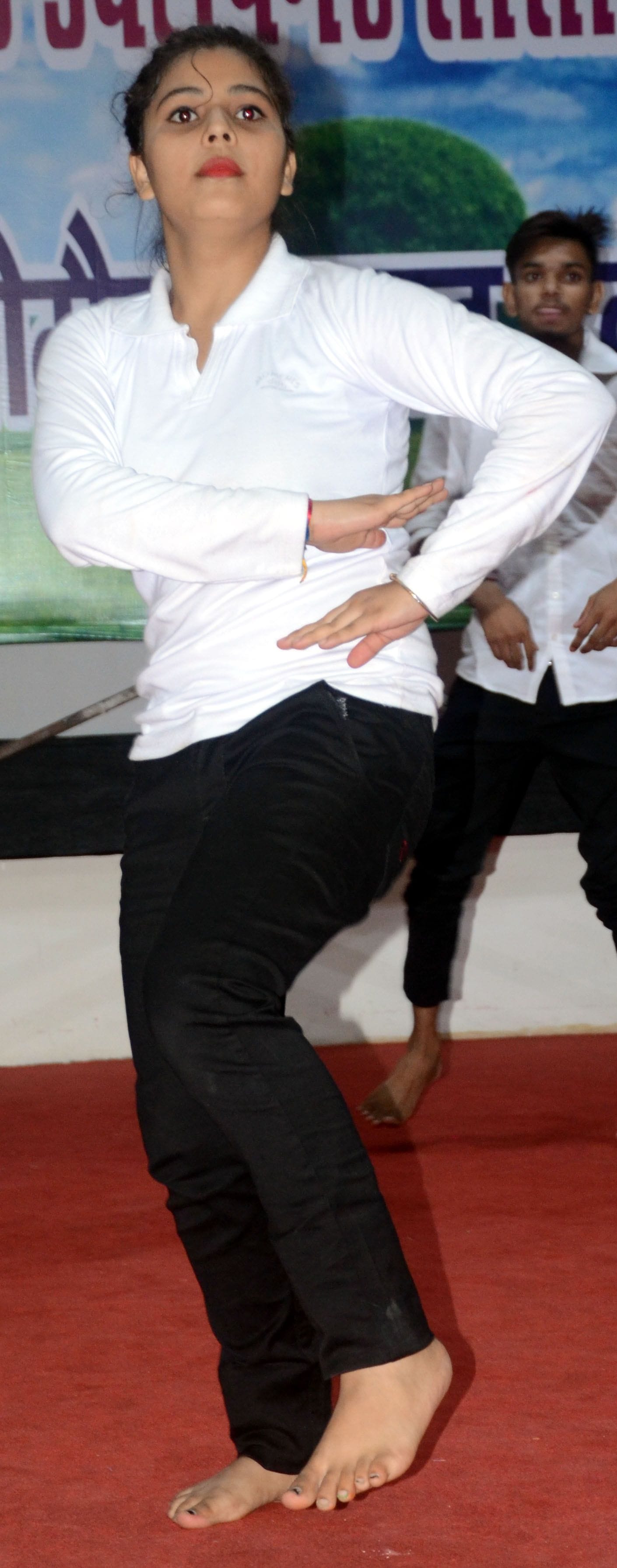 अमर उजाला अपराजिता व राधे राधे वोमैन क्राफ्ट इंस्टीटूयट द्वारा आयोजित कार्यक्रम में प्रस्तुति ?