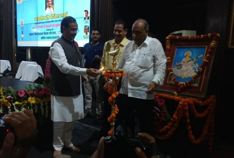 उच्च शिक्षा मंत्री डॉ. दिनेश शर्मा