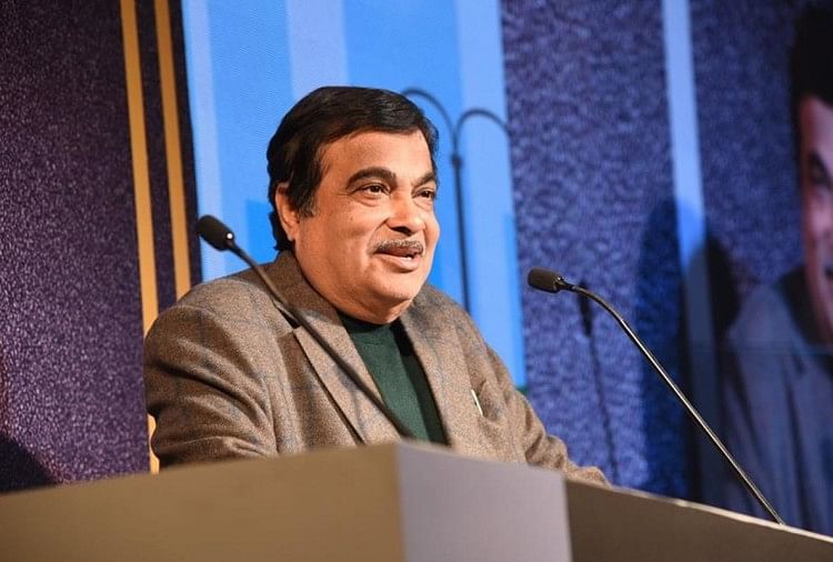 ये क्या बोल गए नितिन गडकरी...एक मुख्यमंत्री का ड्राइवर अंधा होने के बावजूद गाड़ी चलाता था नितिन गडकरी (फाइल फोटो)