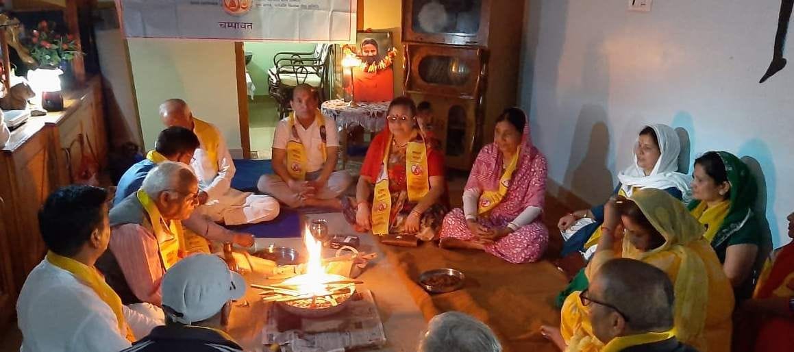 चंपावत के छतार में गुरु पूर्णिमा के अवसर पर किया गया हवन यज्ञ।