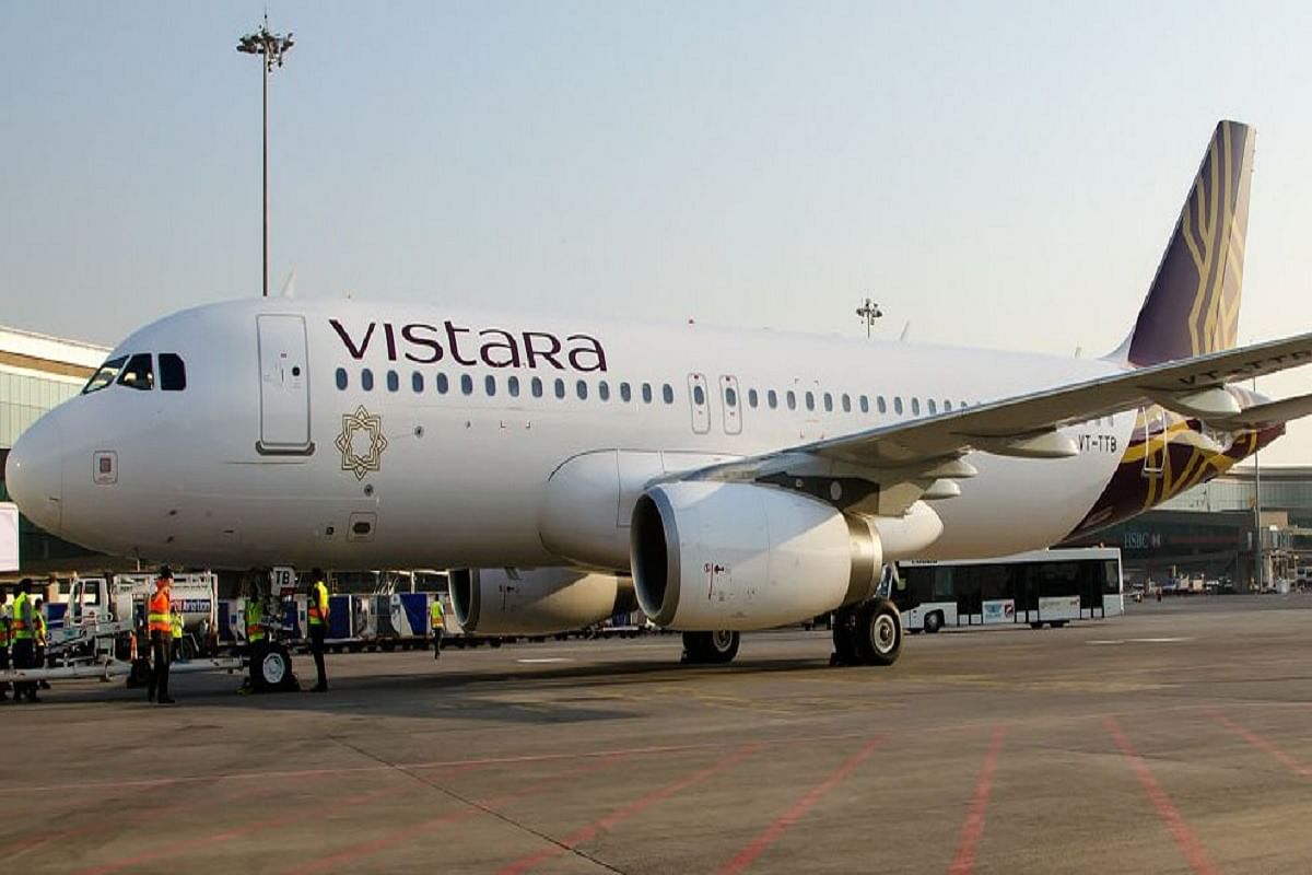 Khaskhabar/Vistara Sale:टाटा समूह और सिंगापुर एयरलाइंस की ज्वाइंट वेंचर वाली विमान कंपनी विस्तारा एयरलाइंस (Vistara Airlines) अपने छठे सालगिरह पर यात्रियों के लिए शानदार डिस्काउंट ऑफर्स लेकर आई है. कंपनी की 'द ग्रैंड सिक्स्थ एनिवर्सरी सेल' (The Grand 6th Anniversary Sale) के तहत यात्रियों को
