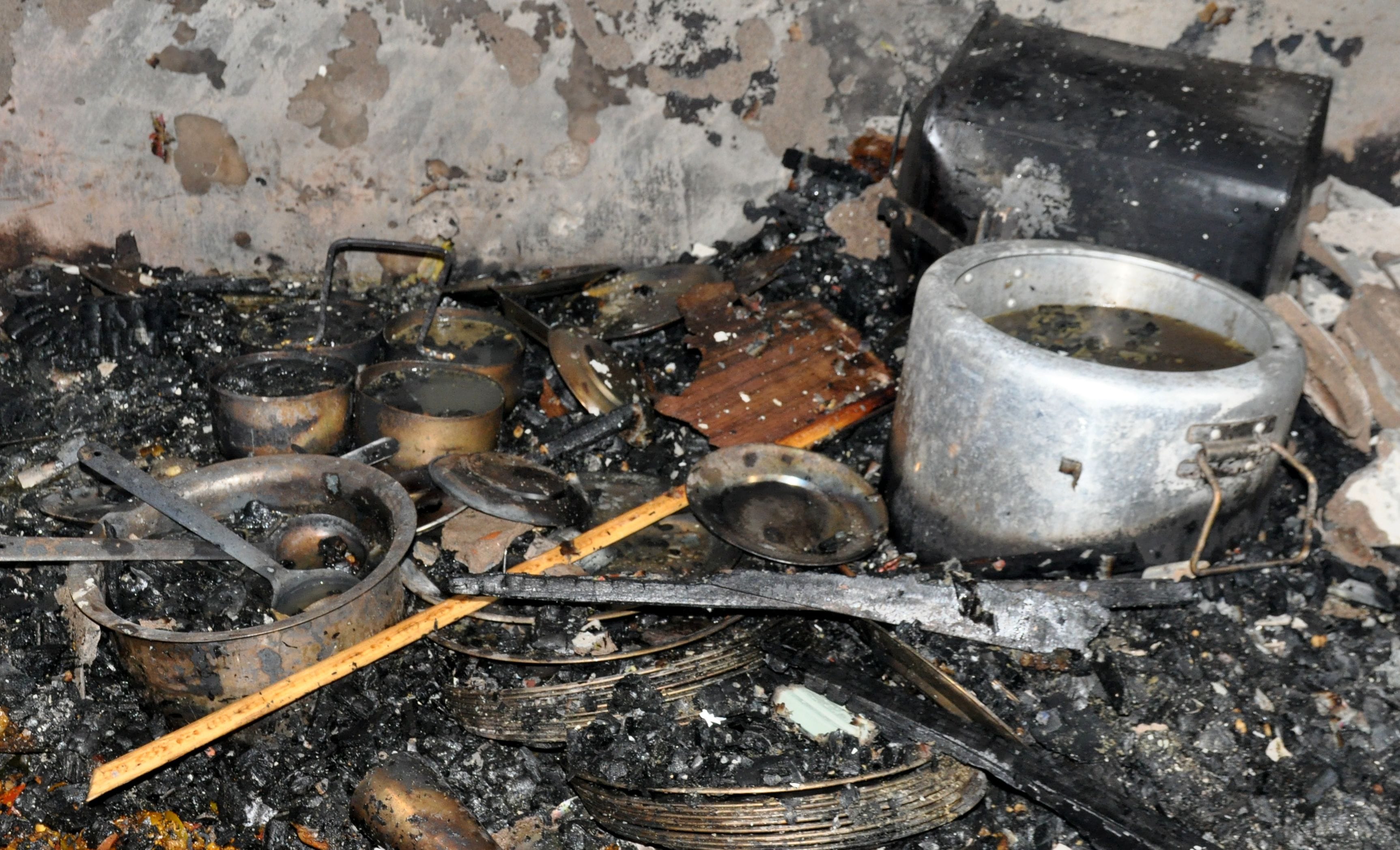 Prayagraj: gas leakage furious fire, restaurant ash