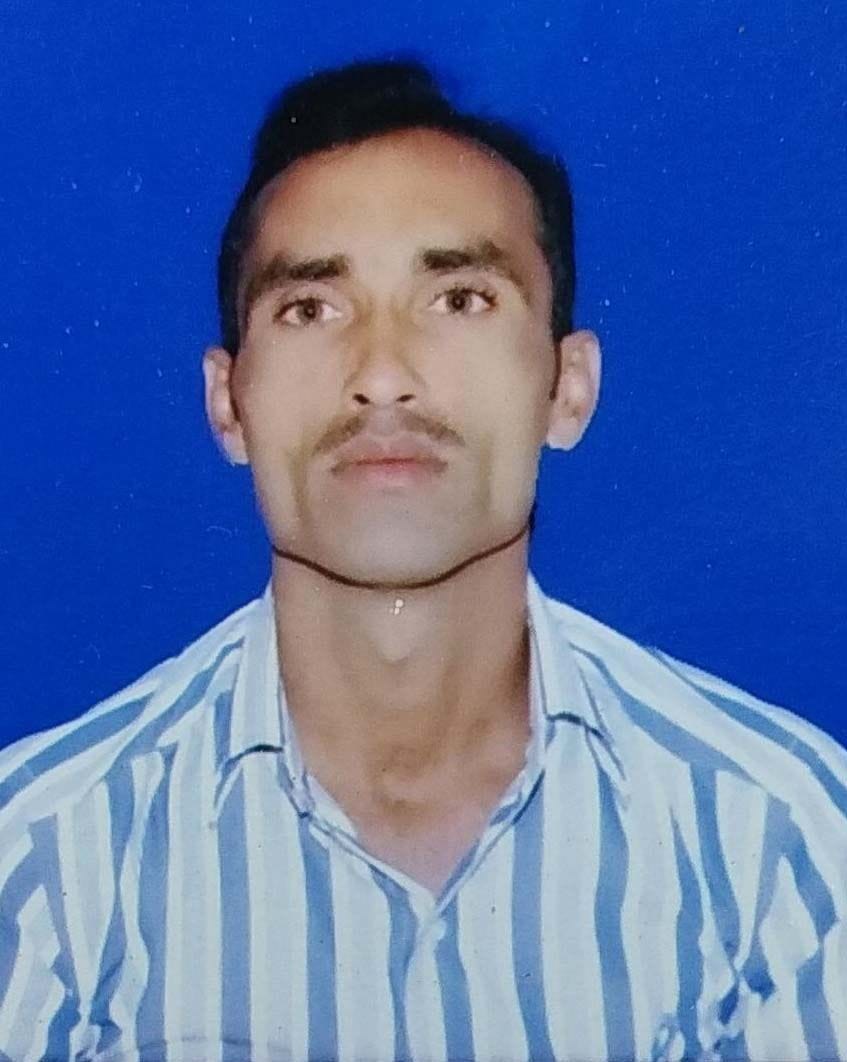 मोहनगंज के समीप सड़क हादसे में मृत कांवरिया शैलेश उर्फ रिंकू सिंह। फाइल फोटो मोहनगंज के समीप सड़क हादसे में मृत कांवरिया शैलेश उर्फ रिंकू सिंह। फाइल फोटो