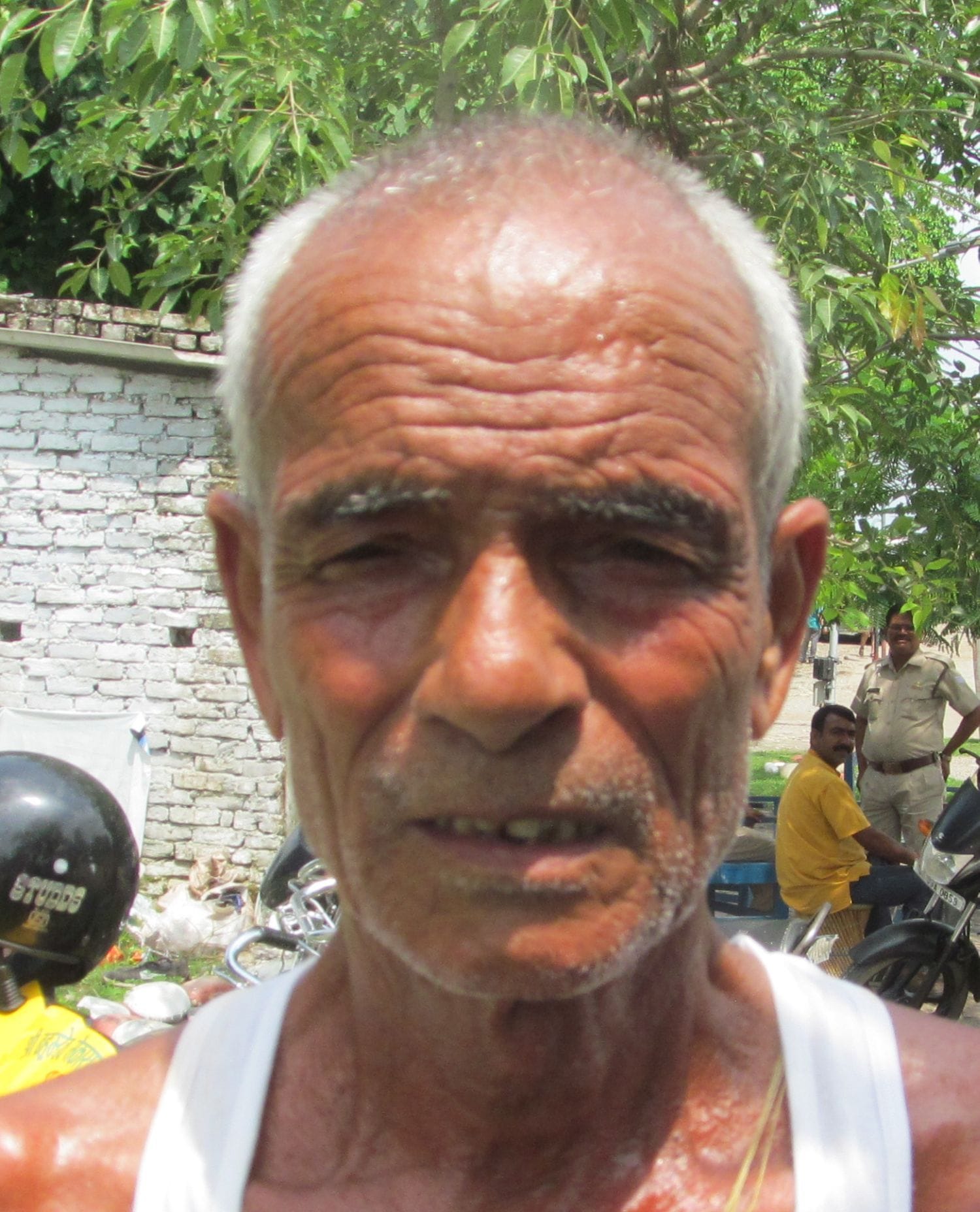 मैत्री दौड़ में सबसे उम्रदराज नेपाली धावक वीर सिंह रावत। मैत्री दौड़ में सबसे उम्रदराज नेपाली धावक वीर सिंह रावत।