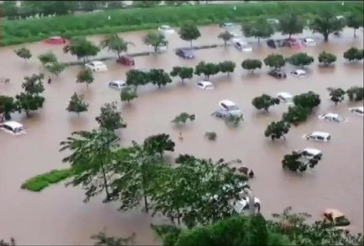 Heavy rain in Mumbai