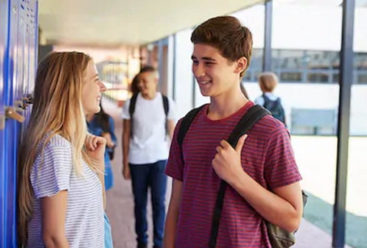 A Girl And A Boy Can Also Stay Friends - क्या एक लड़का और लड़की केवल 'दोस्त'  हो सकते हैं? - Amar Ujala Hindi News Live