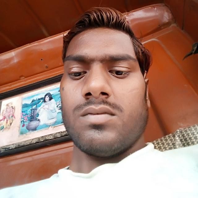 सड़क हादसे में मृत सतेंद्र की फाइल फोटो। सड़क हादसे में मृत सतेंद्र की फाइल फोटो।