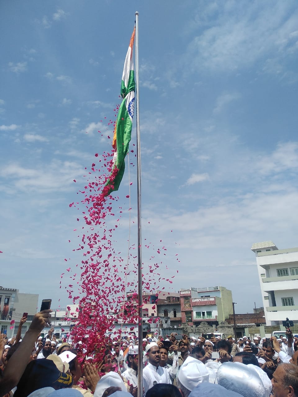 दारुल उलूम देवबंद में स्वतंत्रता दिवस पर हुआ ध्वजारोहण दारुल उलूम देवबंद में स्वतंत्रता दिवस पर हुआ ध्वजारोहण