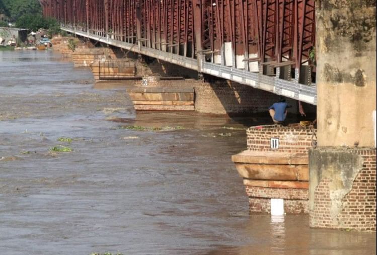 à¤¯à¤®à¥à¤¨à¤¾ à¤à¤¾ à¤à¤²à¤¸à¥à¤¤à¤° à¤à¤¤à¤°à¥ à¤à¥ à¤¨à¤¿à¤¶à¤¾à¤¨ à¤à¥ à¤ªà¤¾à¤°