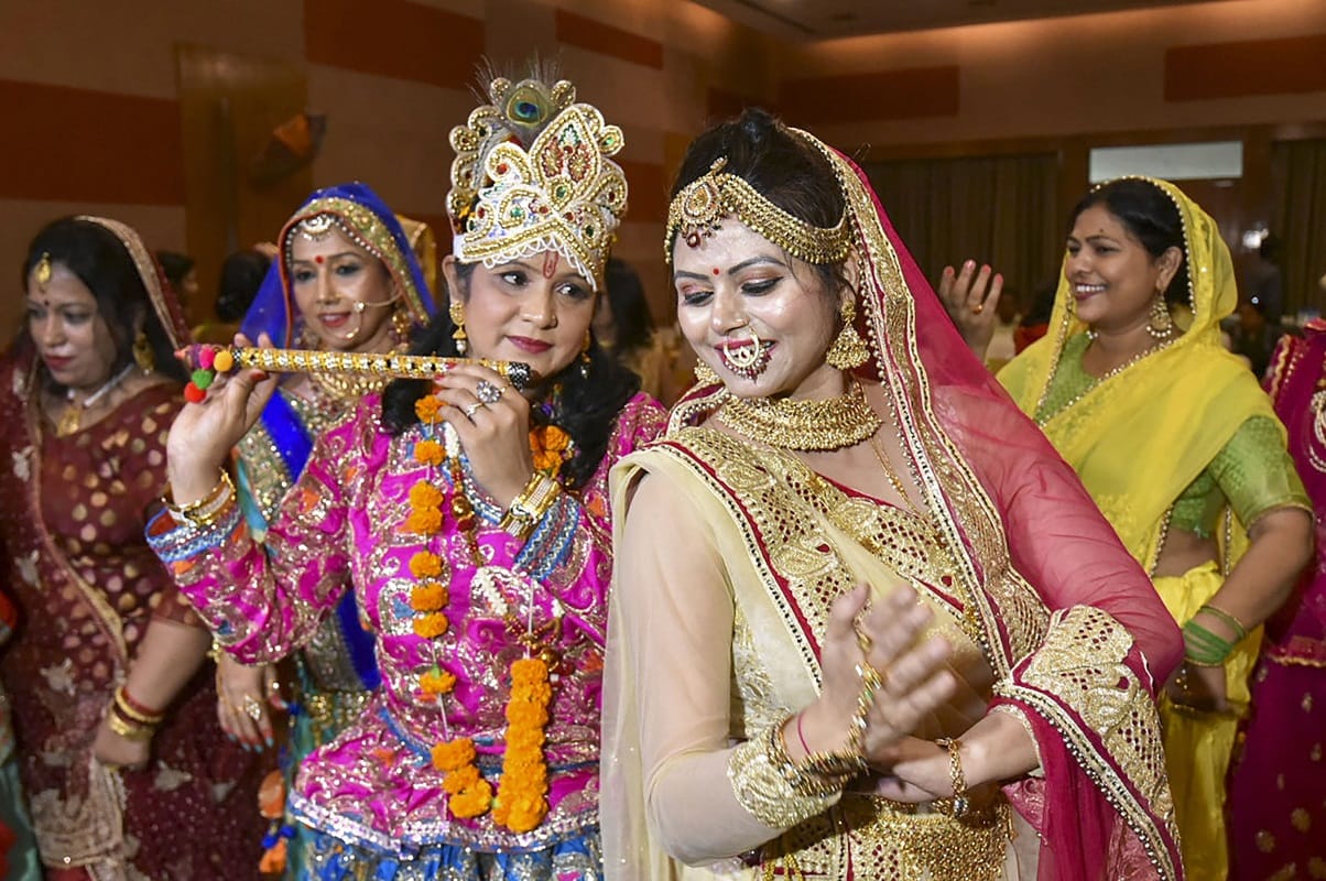 Janmashtami 2019: Krishna Janmashtami Krishna Janam Bhumi Mathura Iskcon -  जन्माष्टमी के त्यौहार पर भक्तों में उत्साह, किसी ने कान्हा का रूप धरा तो  कोई बनी राधा - Amar Ujala Hindi News ...