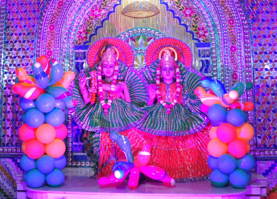 भूतेश्वर मन्दिर मे सजा राधे कृष्णा भूतेश्वर मन्दिर मे सजा राधे कृष्णा