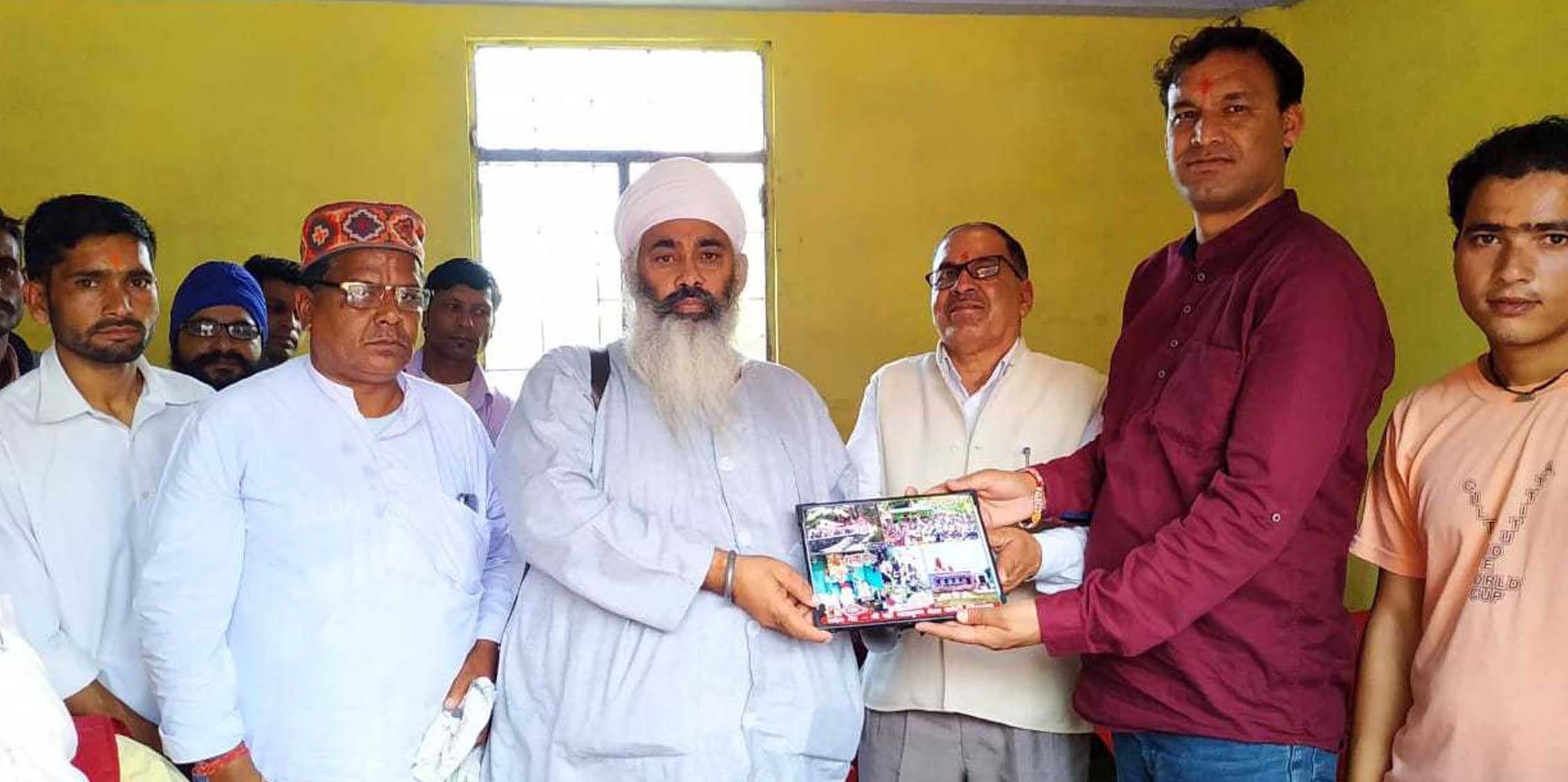 भिंगराड़ा ऐड़ी बाल कृष्ण मेले के समापान मौके पर रीठा साहिब गुरुदरा प्रबंधक बाबा श्याम सिंह को स्? भिंगराड़ा ऐड़ी बाल कृष्ण मेले के समापान मौके पर रीठा साहिब गुरुदरा प्रबंधक बाबा श्याम सिंह को स्?